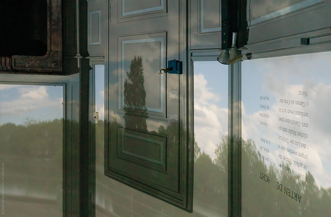 Bild aus der Ausstellung Upside down inside out 