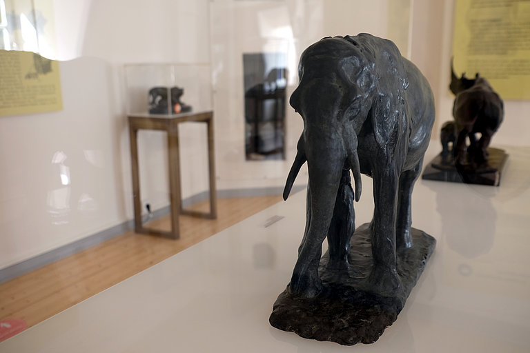 Skulptur eines Elefanten von Josef Pallenberg